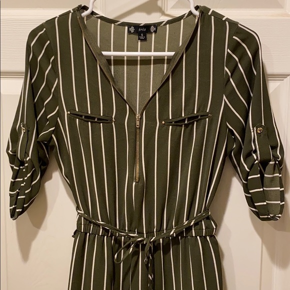 Beautiful dress zipper in front - Picture 2 of 3